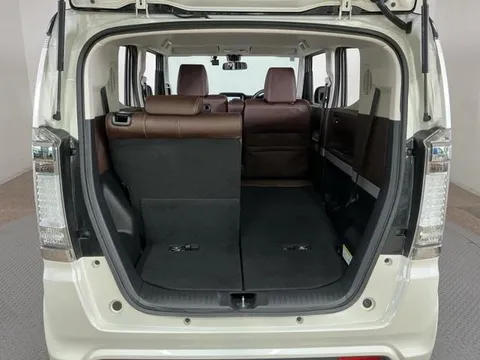 Honda N-BOX Slash