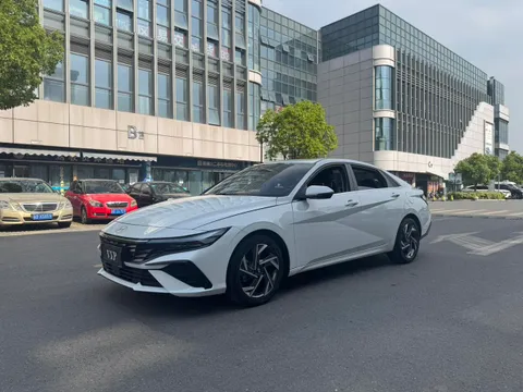 Hyundai Elantra (Avante)
