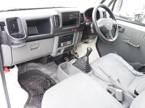 Mitsubishi Minicab Truck