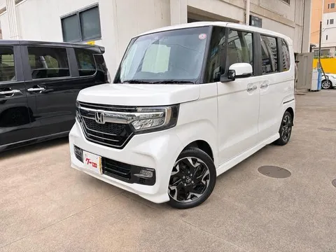 Honda N-BOX Custom