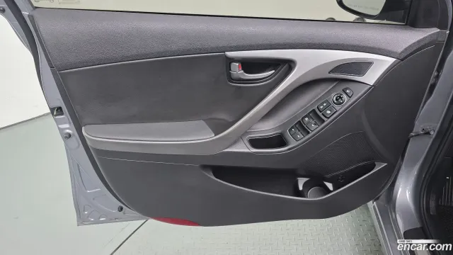 Hyundai Elantra (Avante)