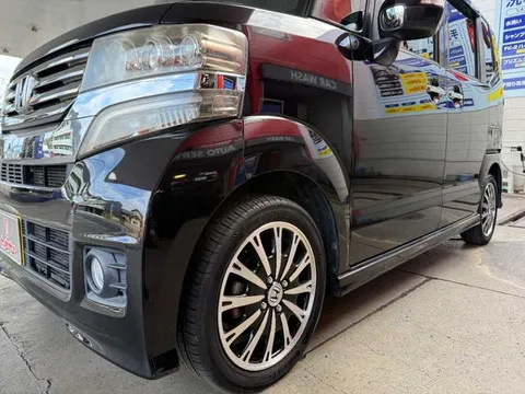Honda N-BOX Custom