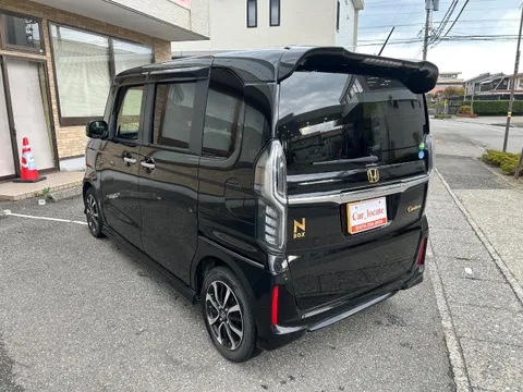 Honda N-BOX Custom