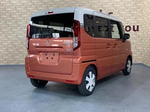 Suzuki Spacia