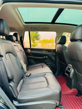 Roewe RX8