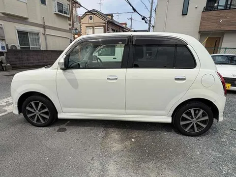 Daihatsu Mira Gino
