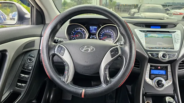 Hyundai Elantra (Avante)