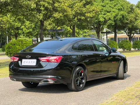 Chevrolet Malibu XL