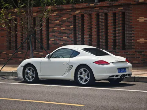 Porsche Cayman