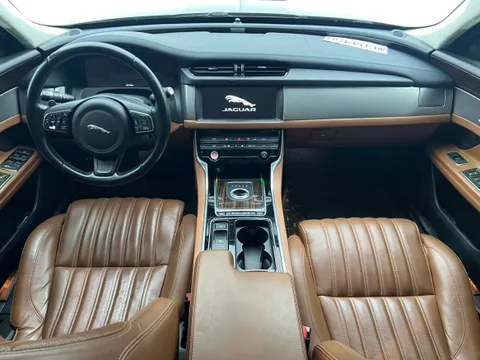Jaguar XFL