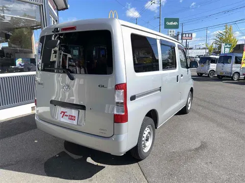 Toyota TownAce Van