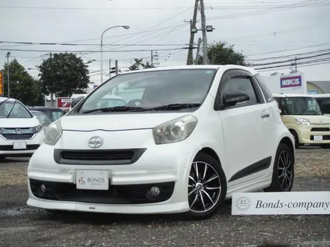 Toyota iQ
