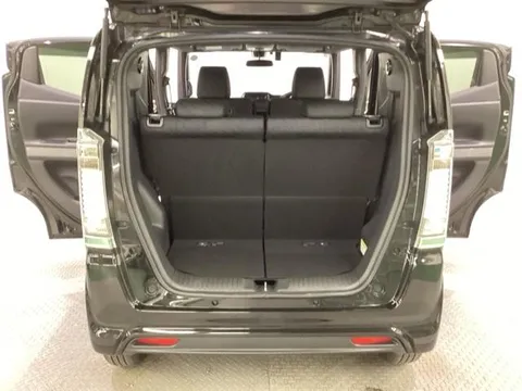 Honda N-BOX Slash
