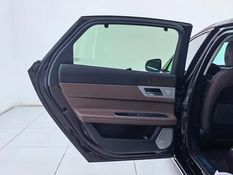 Jaguar XFL