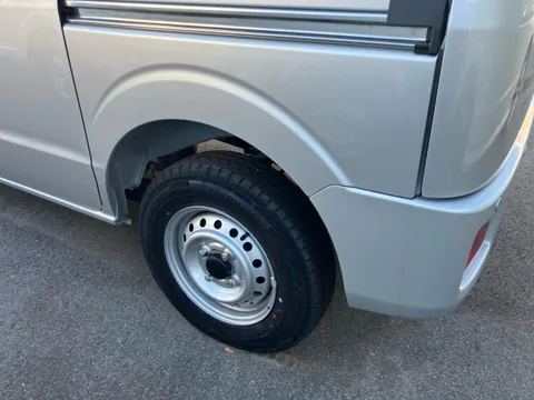 Mitsubishi Minicab Van
