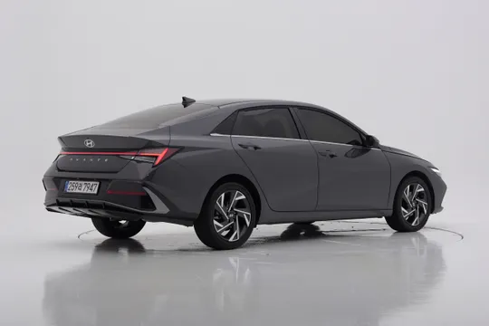 Hyundai Elantra (Avante)