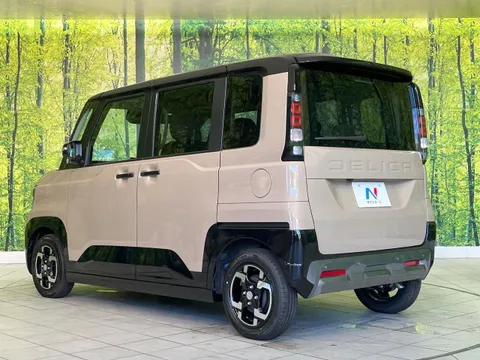 Mitsubishi Delica Mini