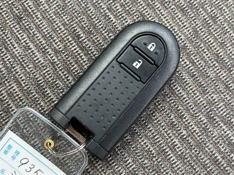 Daihatsu Mira Tocot