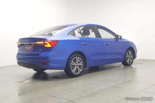 Roewe i5