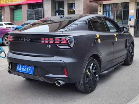 Lynk & Co Lynk & Co 05