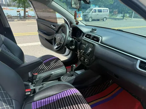 Hyundai Reina