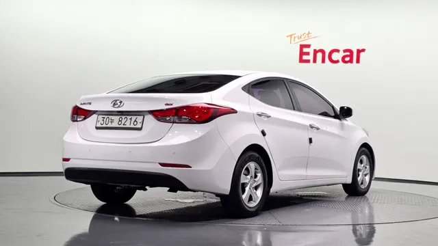 Hyundai Elantra (Avante)