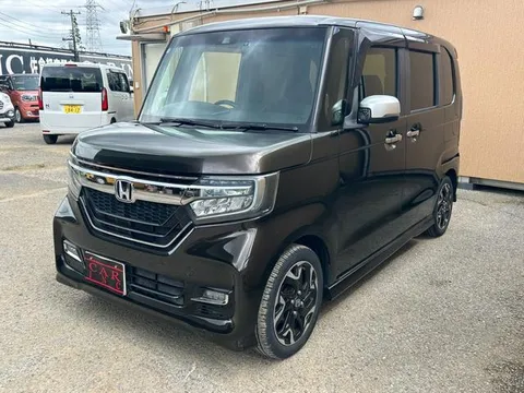 Honda N-BOX Custom