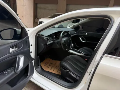 Peugeot 408
