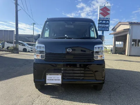 Nissan Clipper Van