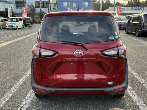 Toyota Sienta