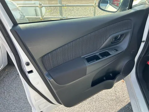 Toyota Yaris (Vitz)