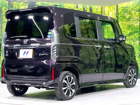 Honda N-BOX Custom