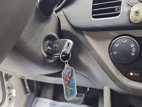 Kia Deluxe
