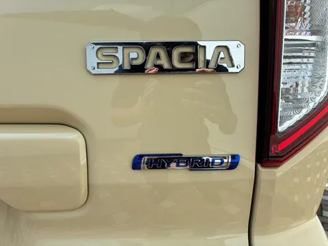 Suzuki Spacia