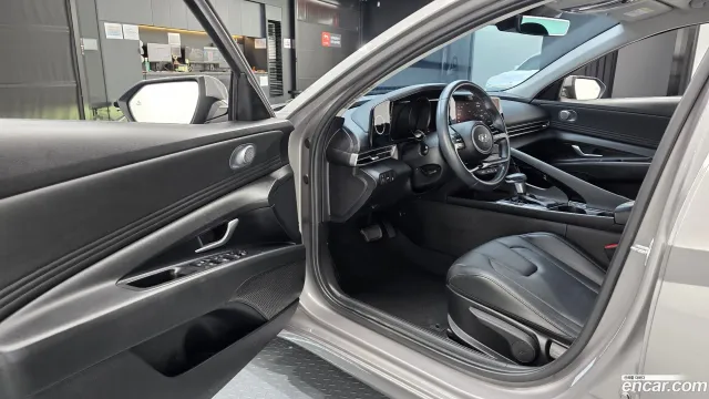 Hyundai Elantra (Avante)