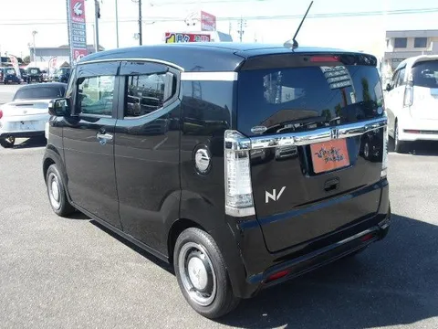 Honda N-BOX Slash