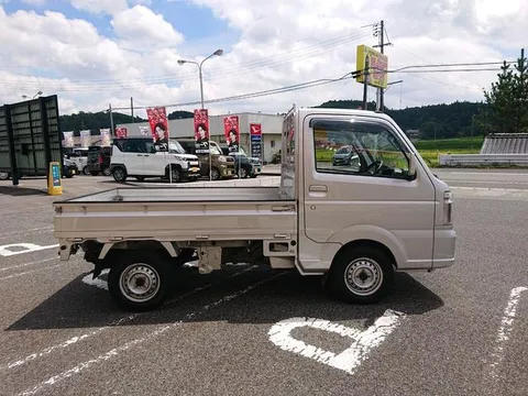 Nissan Clipper Truck
