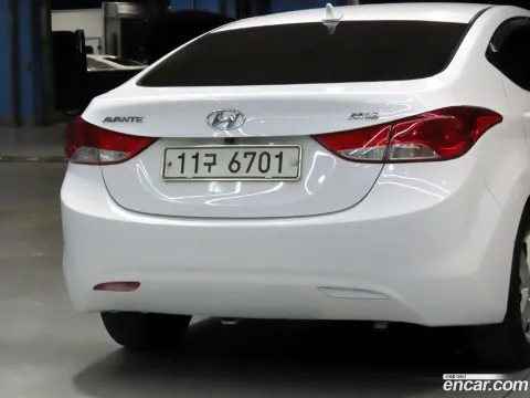 Hyundai Elantra (Avante)