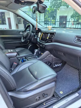 Jeep Grand Commander