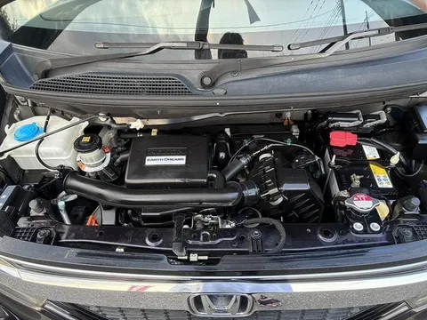 Honda N-BOX Custom