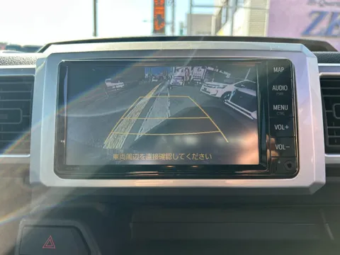 Toyota Pixis Mega
