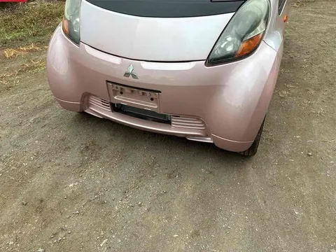 Mitsubishi I
