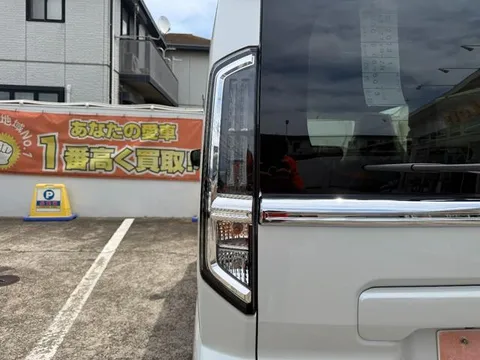 Suzuki Spacia Custom