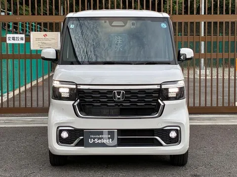 Honda N-BOX Custom