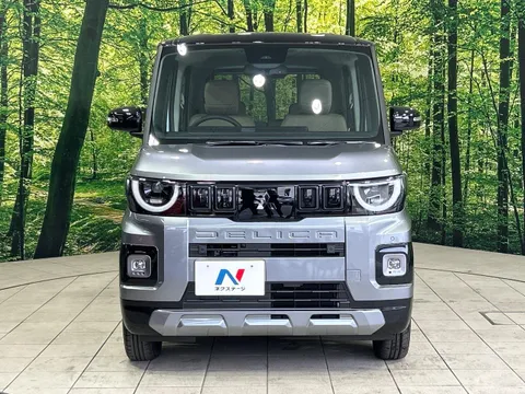 Mitsubishi Delica Mini