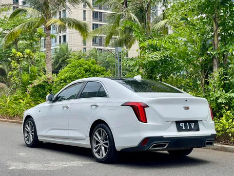 Cadillac CT4