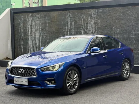 Infiniti Q50L