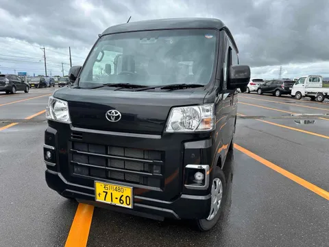 Toyota Pixis Van