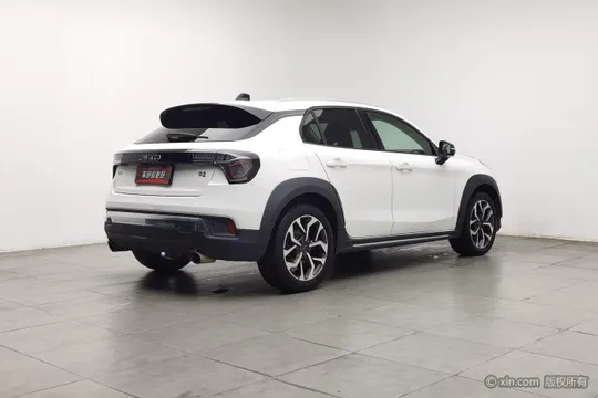 Lynk & Co 02