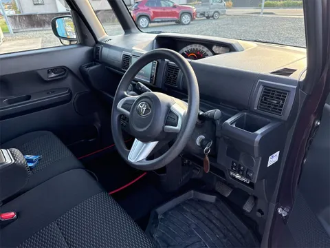 Toyota Pixis Mega